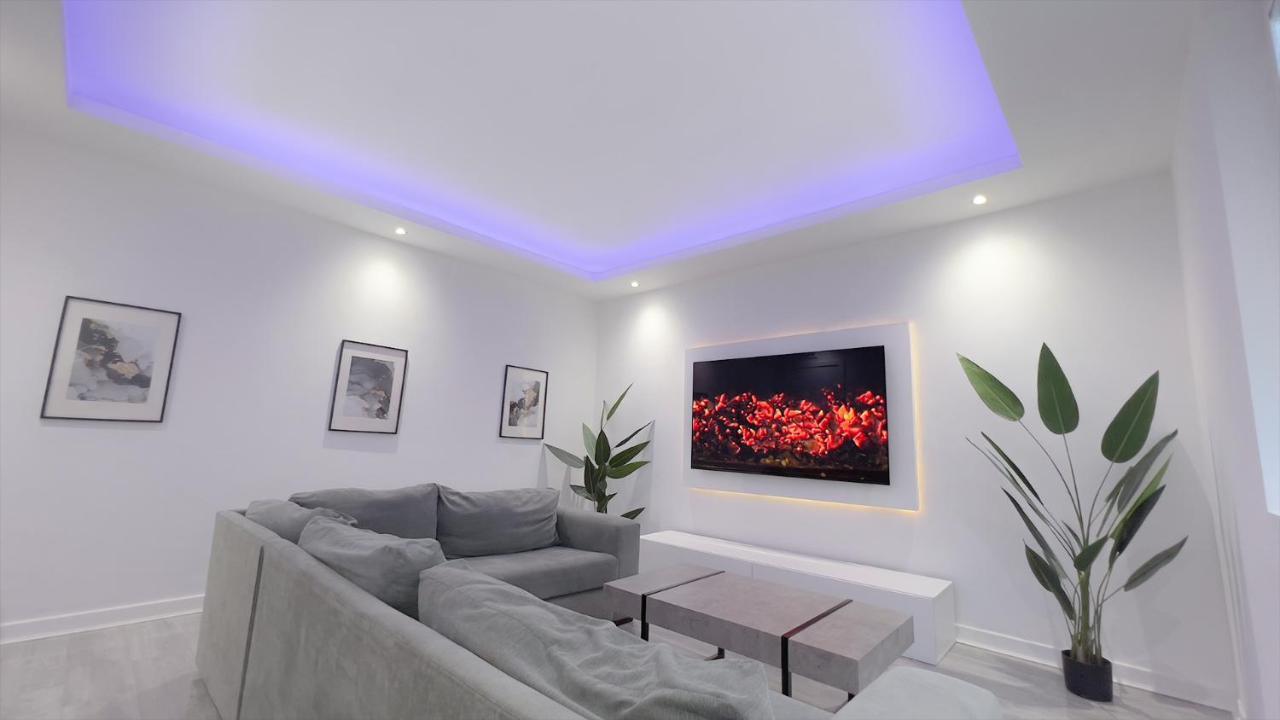 Stunning Luxury Apartment Near Motherwell Wishaw  Eksteriør billede
