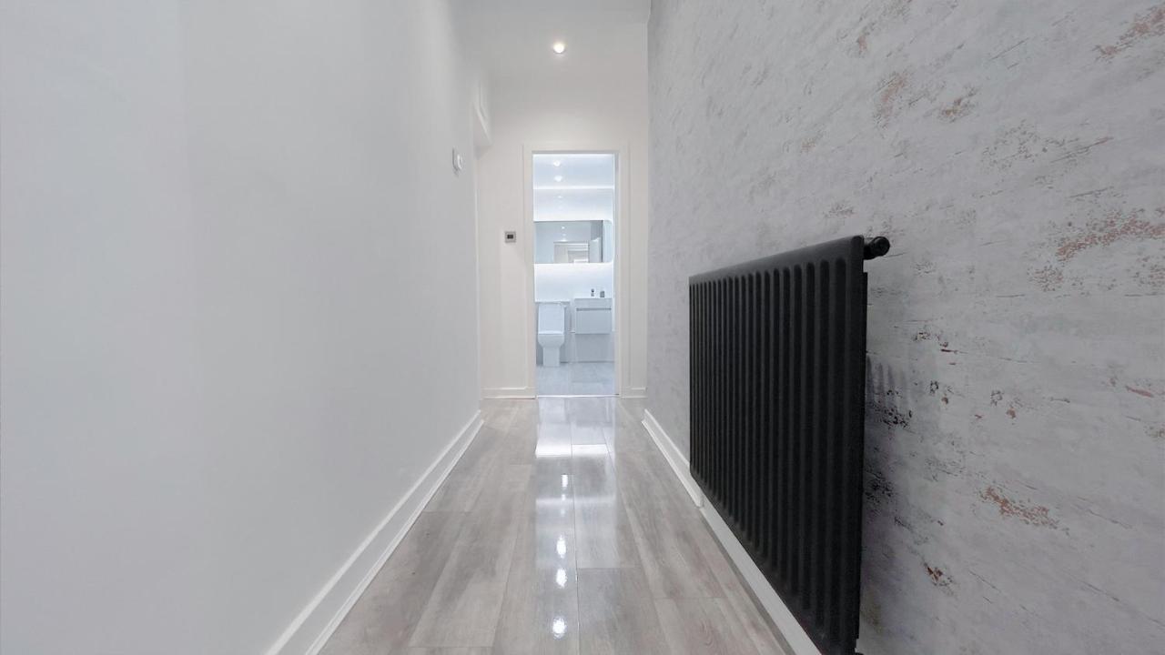 Stunning Luxury Apartment Near Motherwell Wishaw  Eksteriør billede