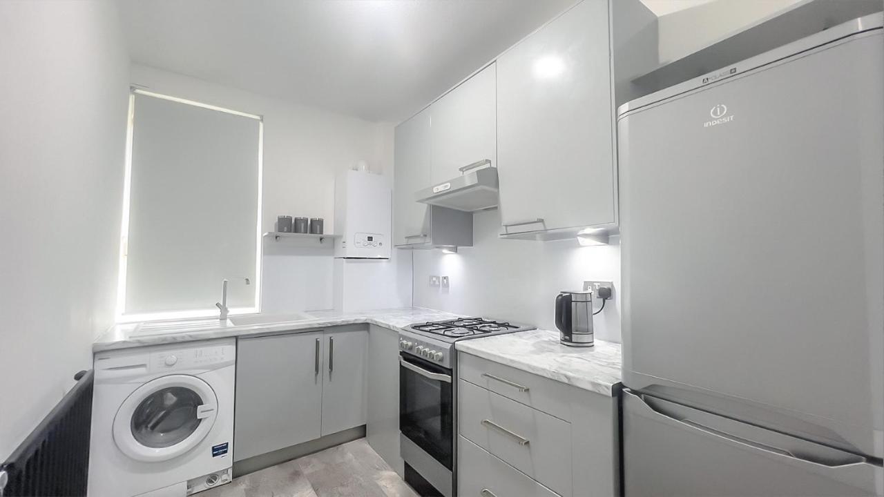 Stunning Luxury Apartment Near Motherwell Wishaw  Eksteriør billede